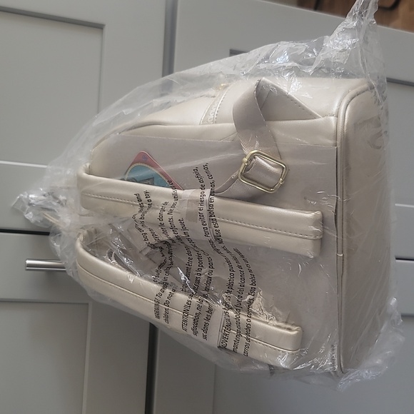 DC Loungefly mini backpack Wonder Woman NEW, never opened main image 4